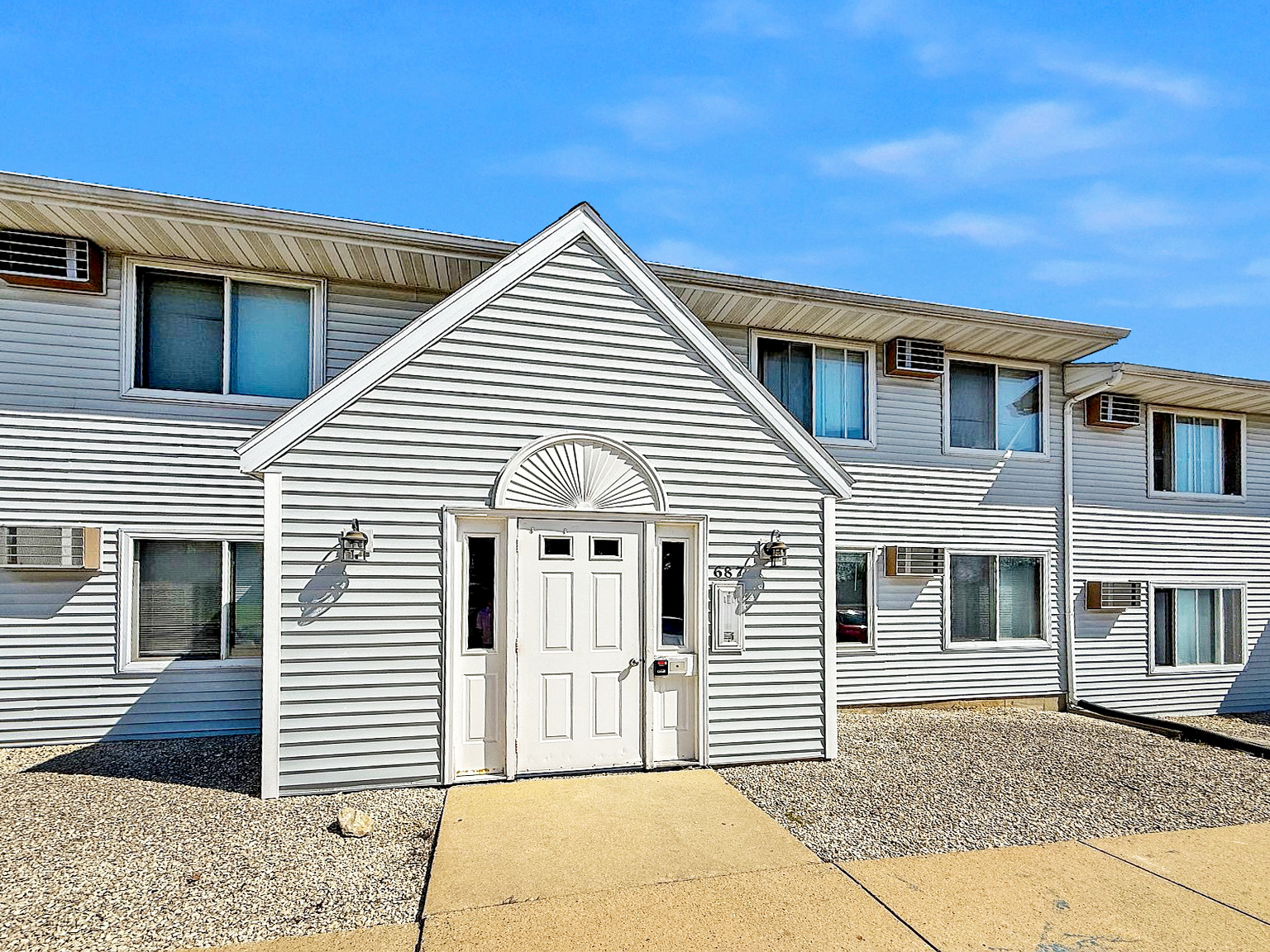 695 Wood Violet Lane #9